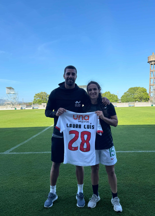 WOMEN'S SOCCER BOOST (3)